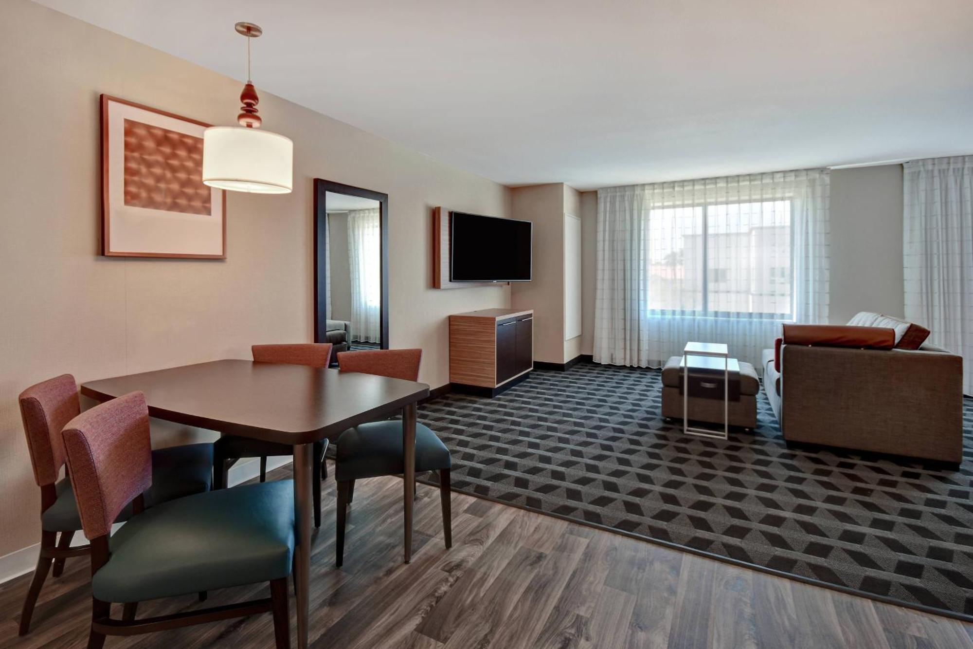 Towneplace Suites Las Vegas Airport South Exterior photo